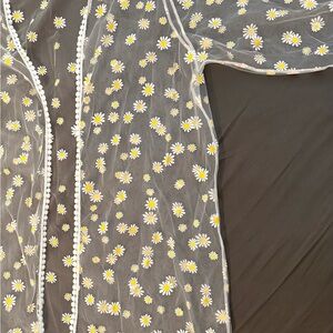 David and Young Sheer Kimono with Daisy Pattern